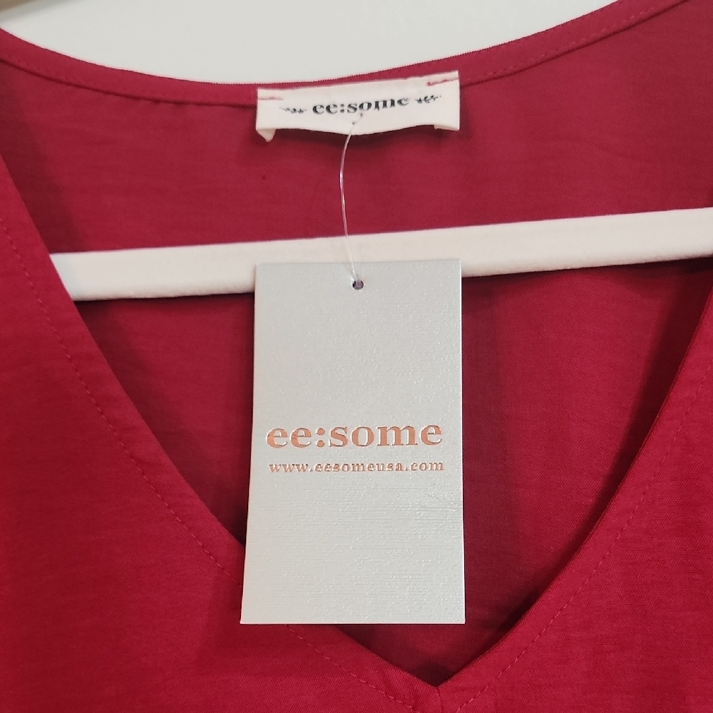 Eesome Red Boxy Short Sleeve Tee - Picture 2 of 3